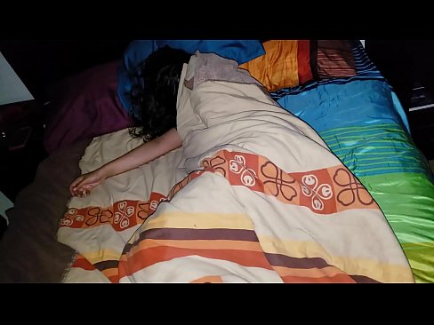 ❤️ Nevlastný syn nadáva svojej mladej nevlastnej matke, zatiaľ čo ona spí. Šukanie video na sk.extratorrents.top ❤